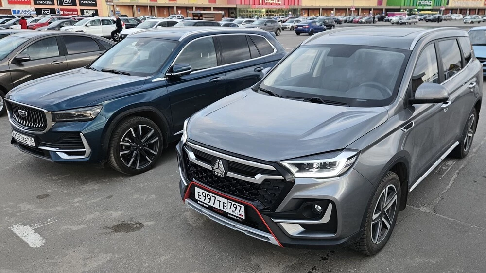 VGV U70 Pro Geely Monjaro сбоку спереди