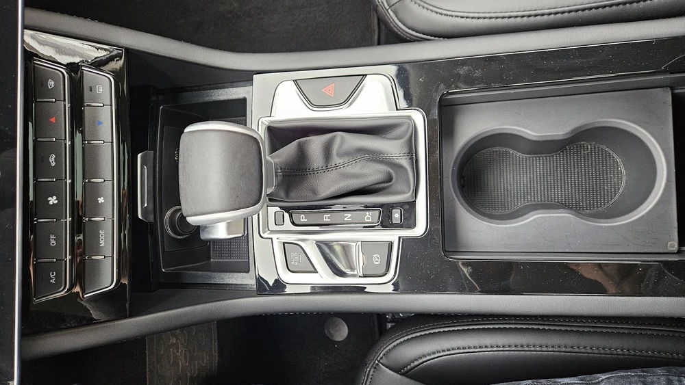 VGV U70 Pro тест салон интерьер центральный тоннель