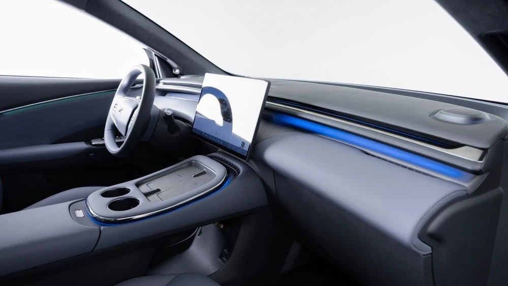 Электрический кроссовер XPeng G7 салон интерьер