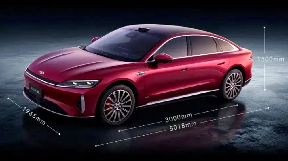 седан Chery Fulwin A9L сбоку спереди габариты