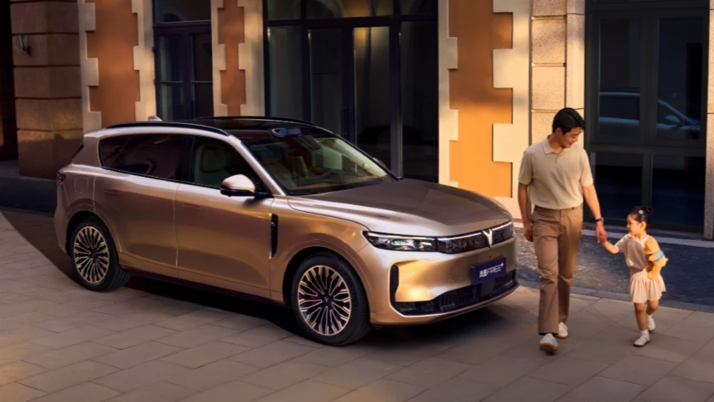 кроссовер voyah free+ сбоку спереди китай старт продаж