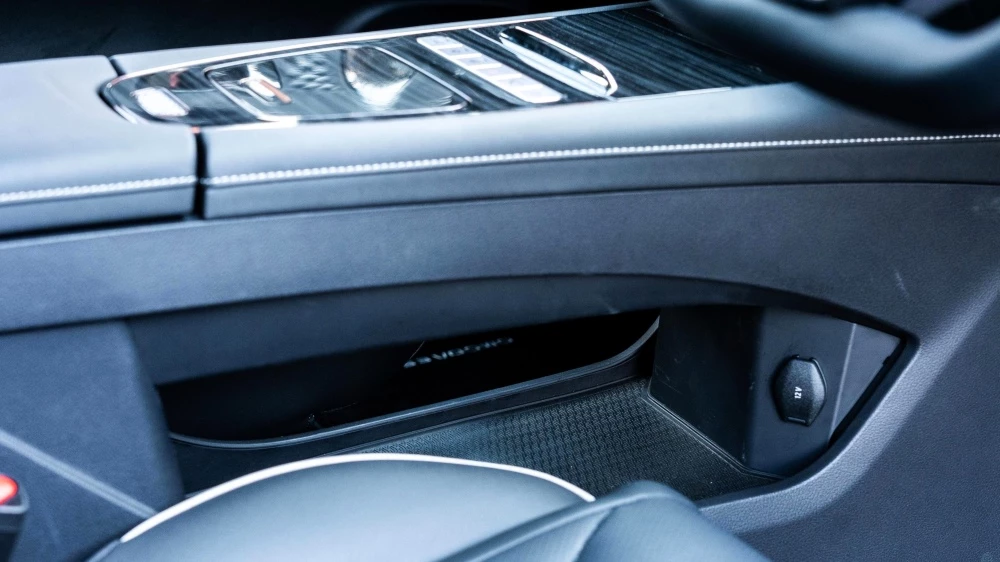 электрический кроссовер chery omoda E5 интерьер