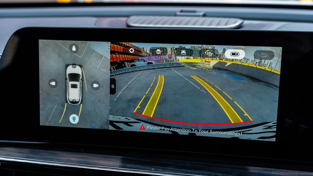 электрический кроссовер chery omoda E5 интерьер