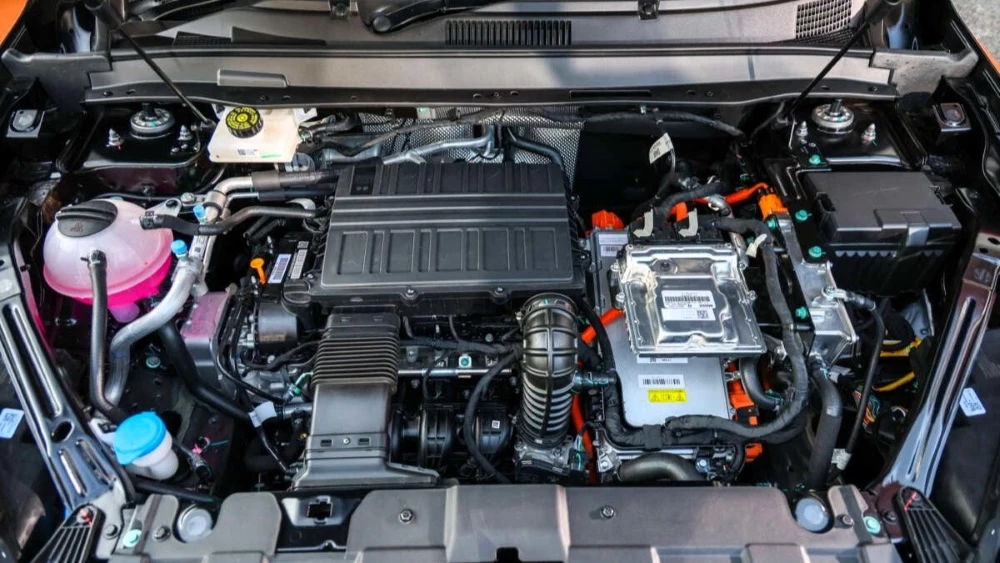 Chery Tiggo 4 HEV гибридный двигатель моторный отсек Cross CSH