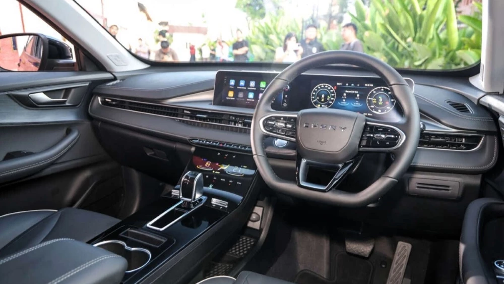 Chery Tiggo 4 HEV интерьер Cross CSH