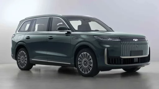 Chery Fulwin T11 кроссовер сбоку спереди гибридный