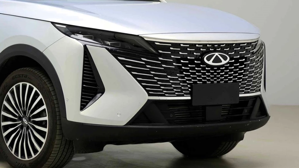 новый Chery Tiggo 7 Plus кроссовер спереди omoda 7