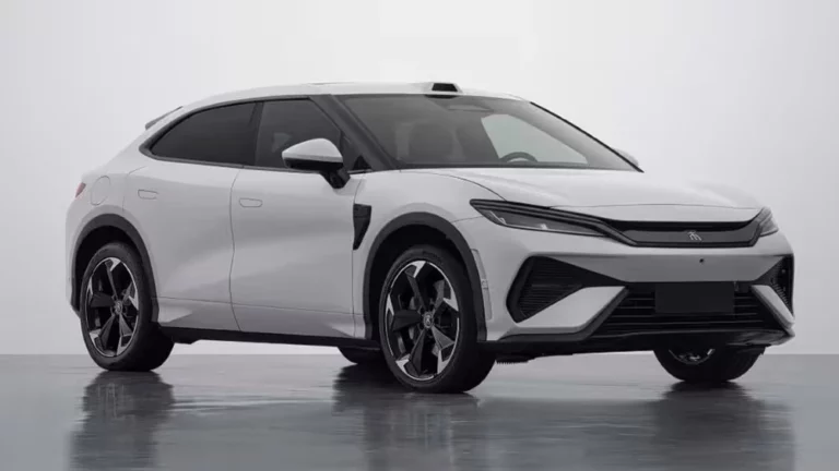 BYD Song L GT сбоку спереди