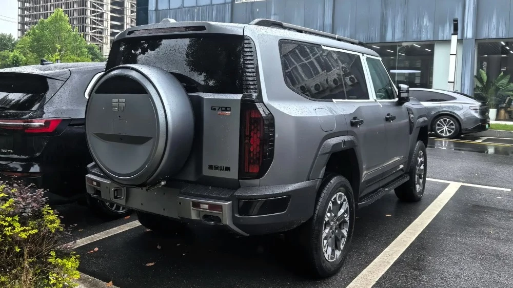 jetour zongheng g700 внедорожник сбоку сзади