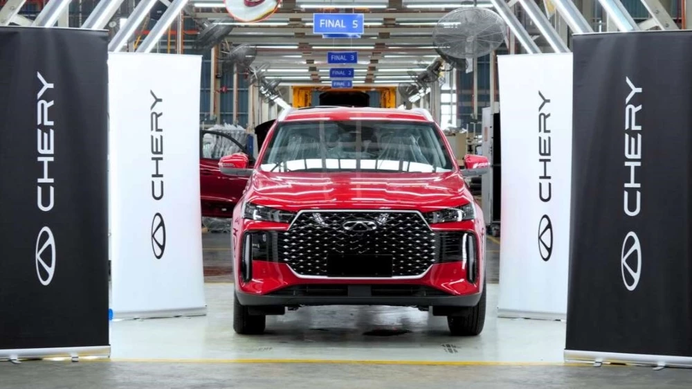 кроссовер Chery Tiggo Cross спереди в Малайзии