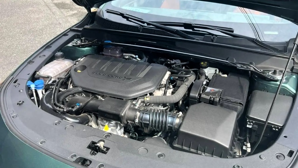 лифтбек Changan Uni-V ДВС Blue Core 3.0