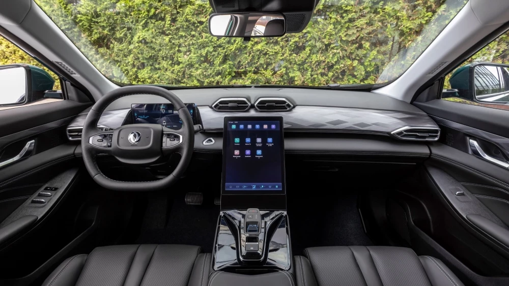 Dongfeng Mage салон интерьер