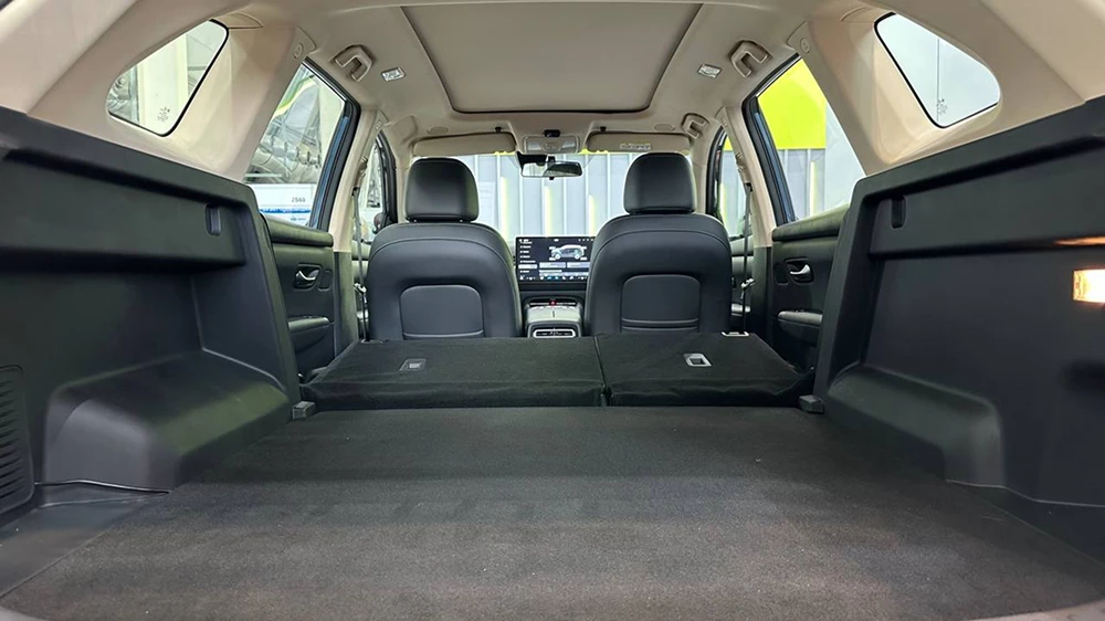 обновленный evolute i-space собирать по полному циклу моторинвест липецк кроссовер салон иннопром обзор гибридный багажник