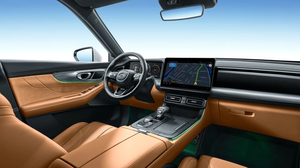 салон гибридного кроссовера gac gs8 dragon hev