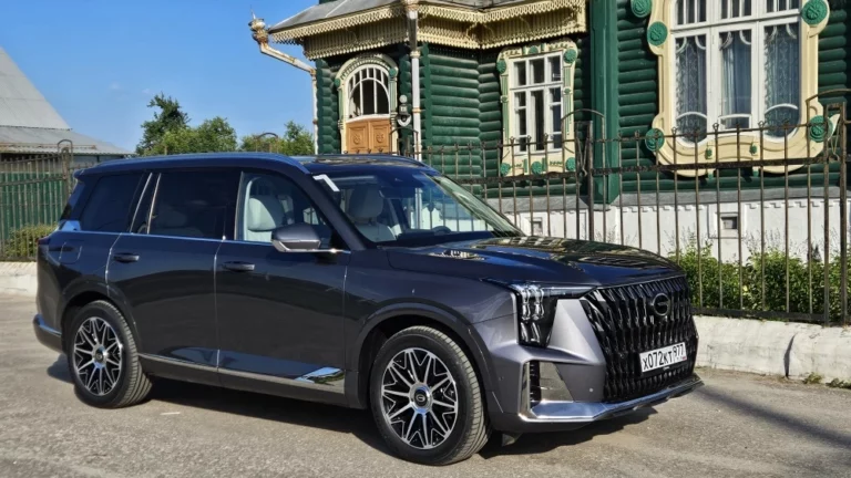 GAC GS8 обновленный рестайлинг Dragon сбоку спереди