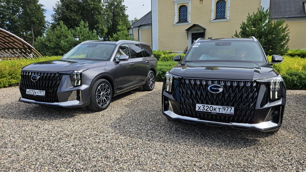 GAC GS8 обновленный рестайлинг Dragon спереди сбоку