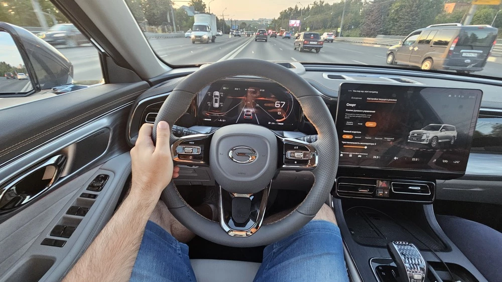 GAC GS8 обновленный рестайлинг Dragon интерьер салон водитель за рулем