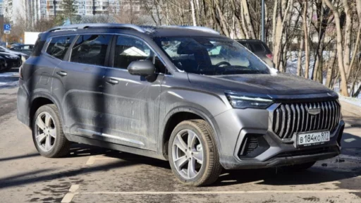 подкаст Geely Okavango сбоку спереди тест обзор