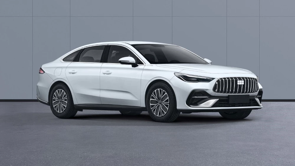 Гибридный седан Geely Starshine 6 сбоку спереди