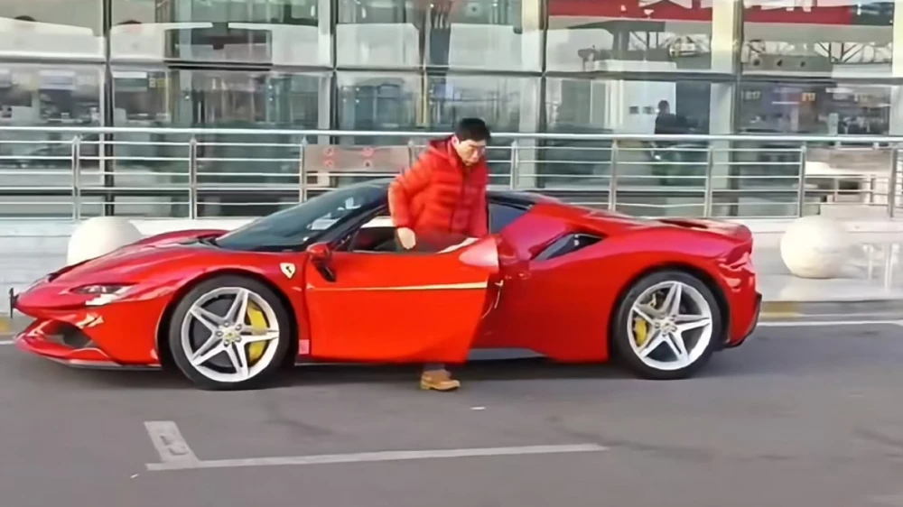 gwm председатель вэй цзяньцзюнь тестирует ferrari sf90 в Китае