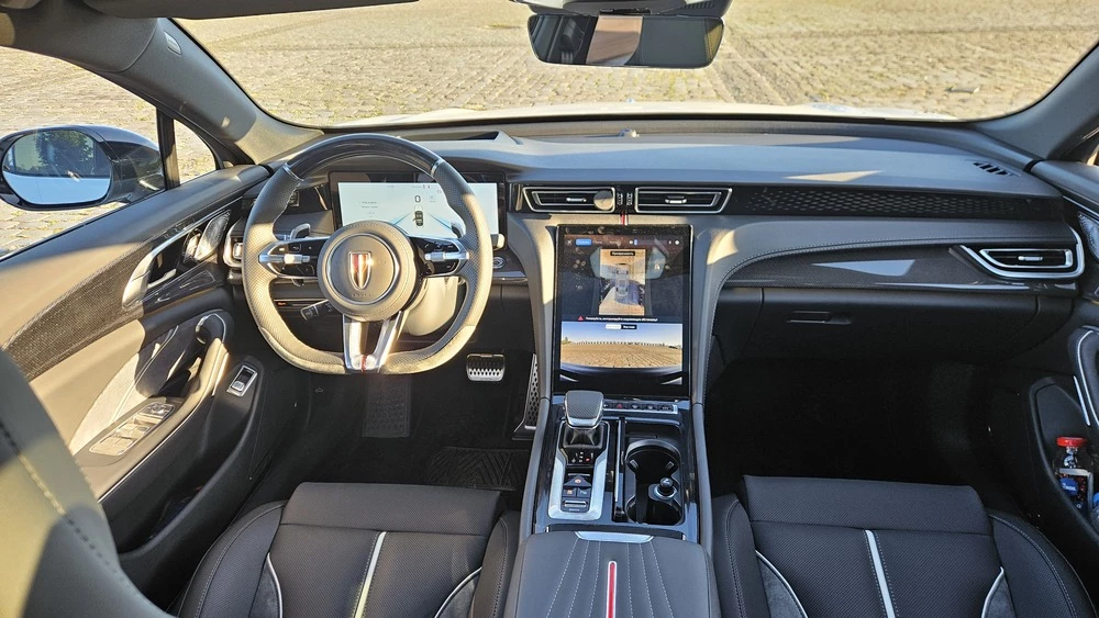 Hongqi H6 салон интерьер