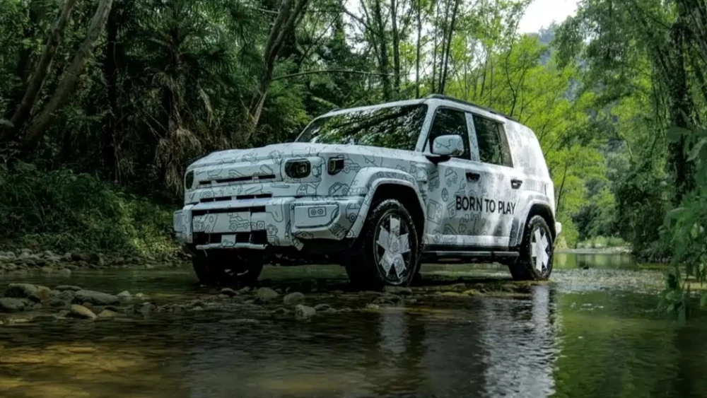 iCaur V27 icar chery фото камуфляж сбоку спереди водоем брод