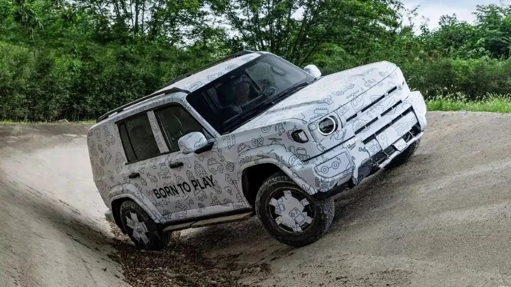 iCaur V27 icar chery фото камуфляж сбоку спереди водосток полный привод