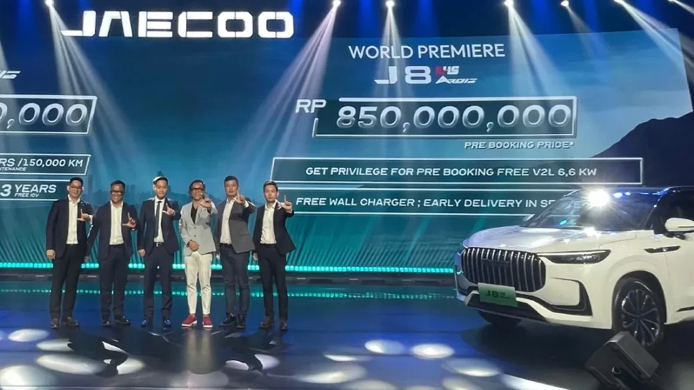 jaecoo j8 shs ardis сбоку спереди белый гибридный кроссовер старт продаж цена индонезия