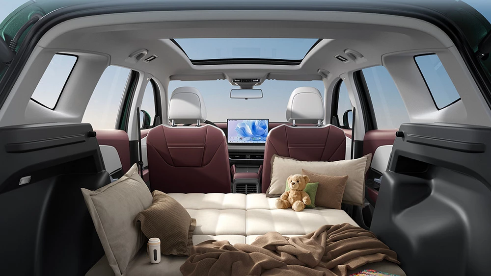 Кроссовер Jetta VS8 салон интерьер багажник