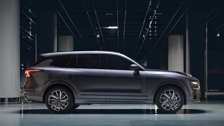 lynk & co 09 nordcross 001 кроссовер сбоку серый оснащение для россии