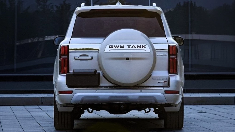 обновленный внедорожник Tank 500 Hi4-T сзади