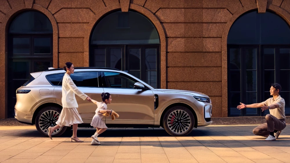 кроссовер voyah free+ сбоку китай старт продаж