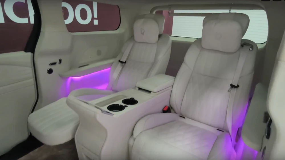 минивэн sollers SP7 vip-версия салон интерьер сиденья второй ряд