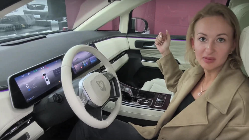 минивэн sollers SP7 vip-версия салон интерьер