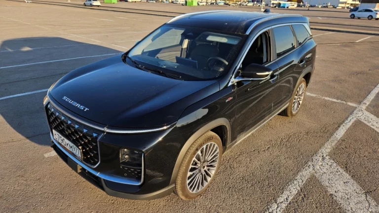 Soueast S09 тест сбоку спереди