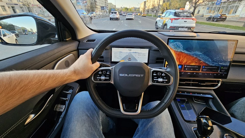 Soueast S09 тест салон интерьер водитель за рулем