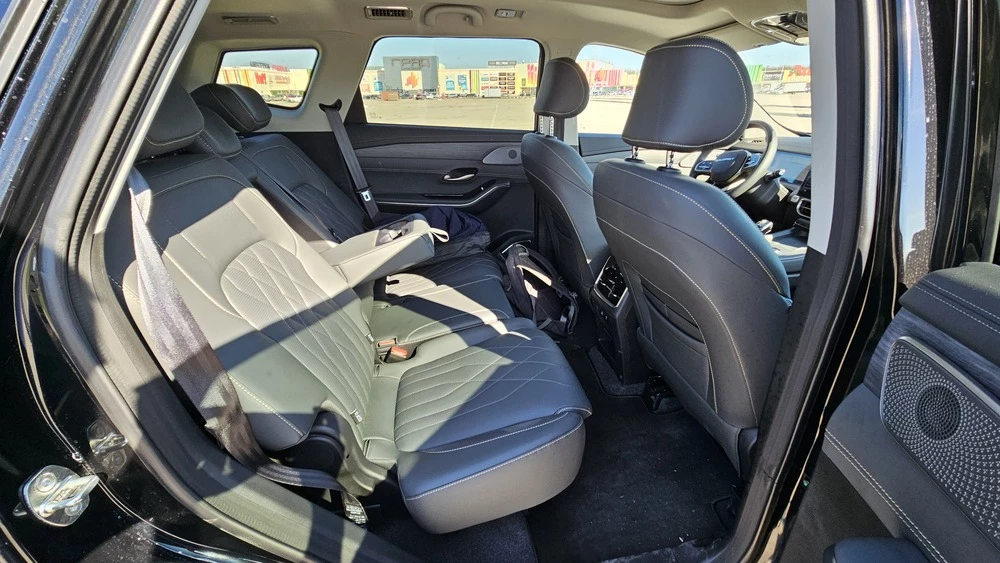 Soueast S09 тест салон интерьер второй ряд сиденья