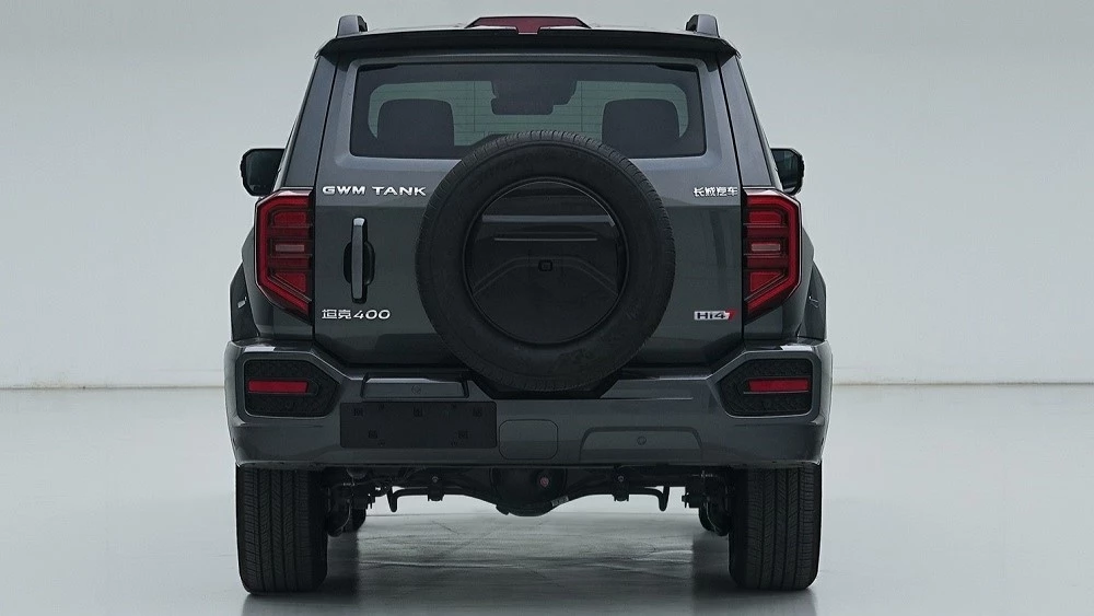 Рестайлинговый обновленный внедорожник Tank 400 Hi4-T сзади