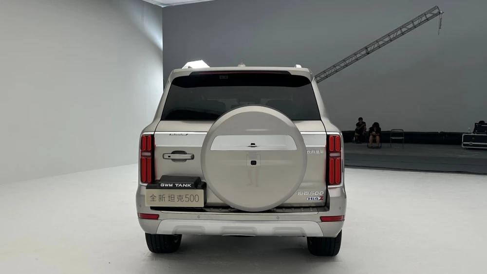 Tank 500 обновленный в Китае сзади