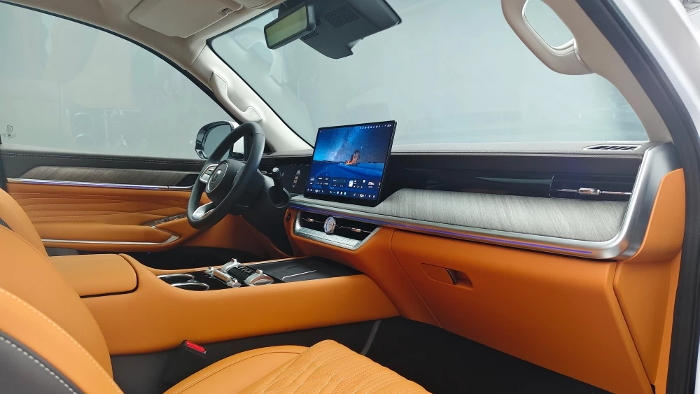 Tank 500 обновленный в Китае салон интерьер первый ряд