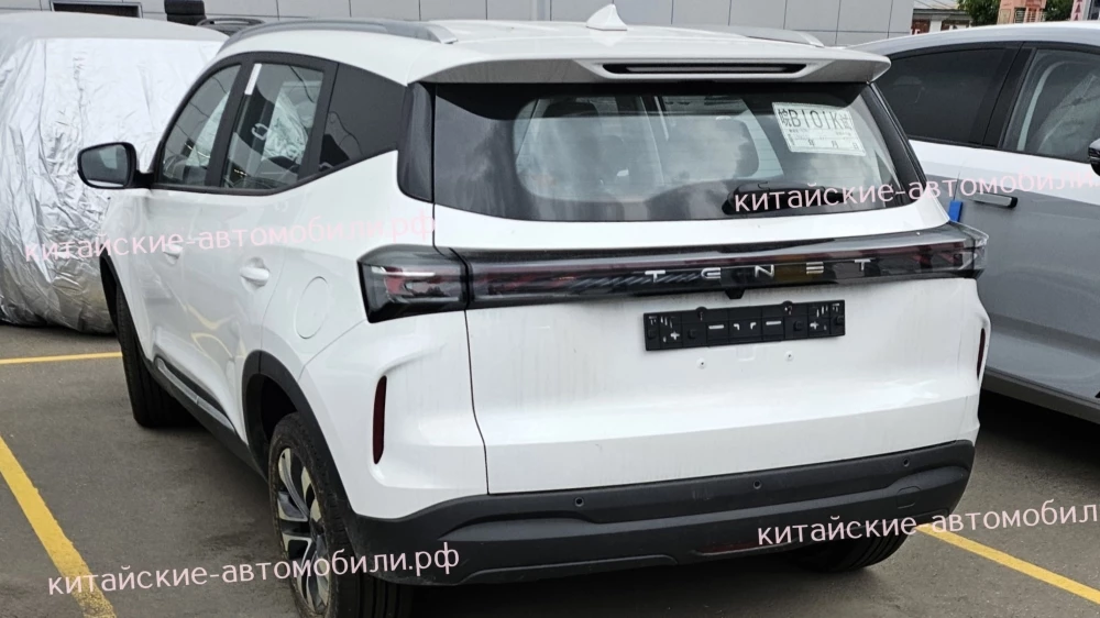 Кроссовер Tenet T4 в России сзади в России
