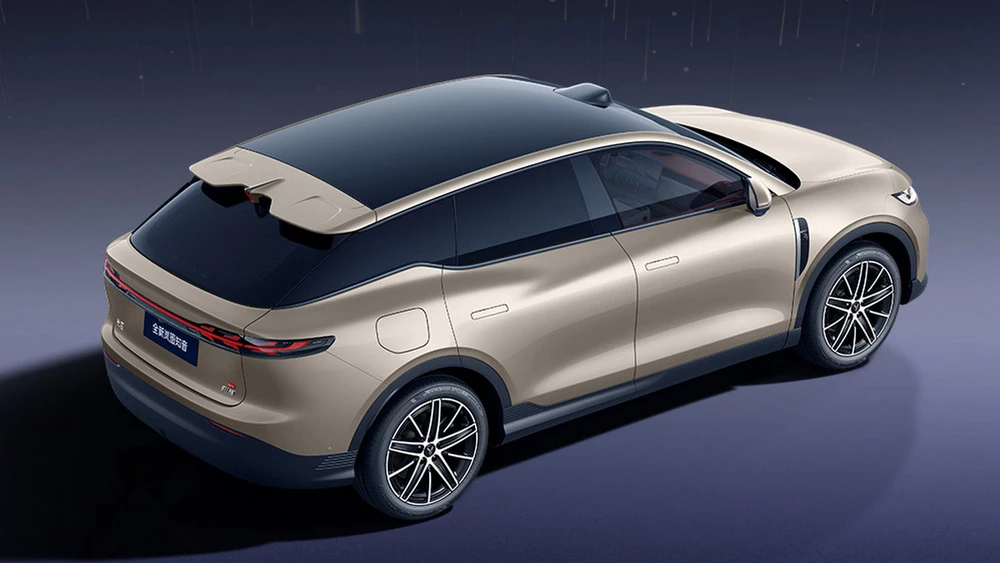 Voyah Courage рестайлинг обновленный сбоку сзади сверху