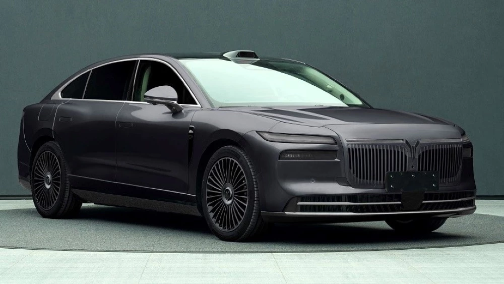 voyah passion l изображение сбоку спереди седан гибридный