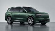 Новый кроссовер Aito M7 сбоку спереди