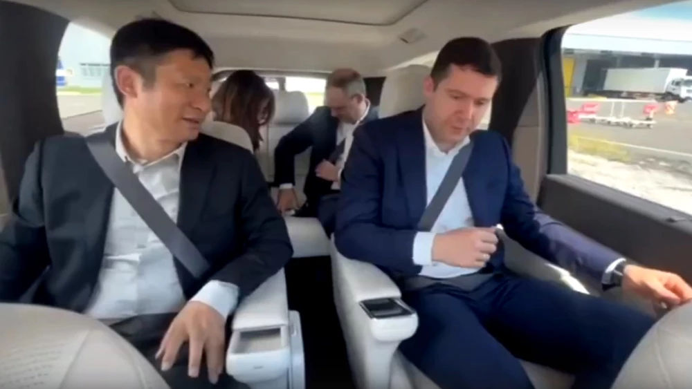 Министр Антон Алиханов тест Li Mega в Китае