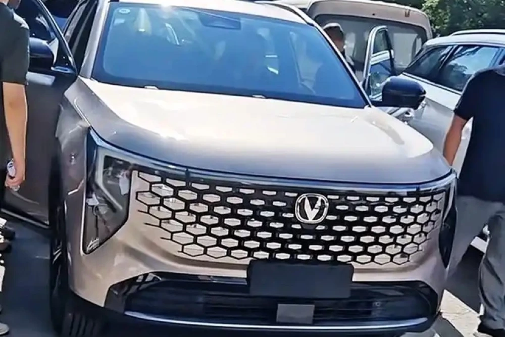 changan cs55 plus uni-s новое поколение спереди