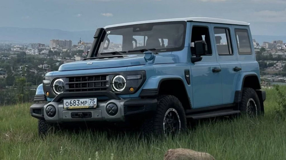 baw 212 в комплектации longwind внедорожник сбоку спереди голубой перевели на русский язык интерфейс