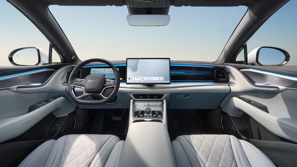 byd sealion 7 казахстан цены комплектации электрический кроссовер салон белый