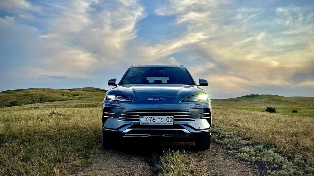 BYD Song Plus DM-i спереди