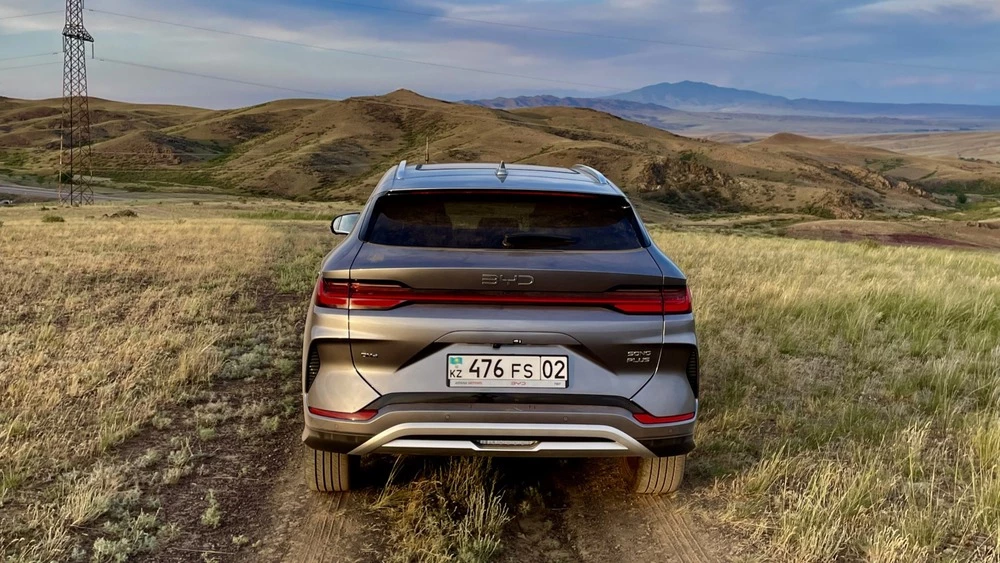 BYD Song Plus DM-i сзади